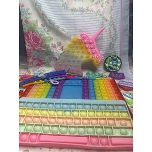 Lof Of 16 Pop-it Figit Toys-Unicorn, Bracelets, Keyboard Sensory Push Bubble Lot